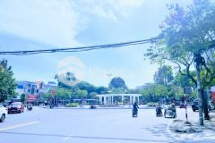 Bá.n nhà trệt lầu mt đường lý tự trọng. đoạn sát công viên lưu hữu phước, an cư, nk, tpct