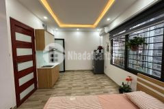 Bán nhà khương trung, 8 phòng full nội thất, 1 nhà ra ô tô tránh, dòng tiền 40trtháng