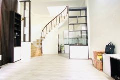 Tôi bán căn nhà phố đại la 3 phòng ngủ, sát phố, trung tâm quận hai bà trưng, kinh doanh online