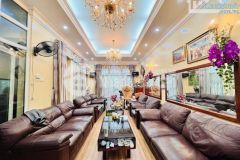 Bán nhà phân lô, kinh doanh đỉnh, sát phố, 2 thoáng, vỉa hè, ô tô tránh quận cầu giấy.