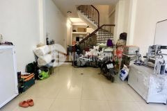 Bán nhà 50m2 khu dịch vụ mộ lao ở giữa thanh bình vũ trọng khánh kinh doanh thuận lợi