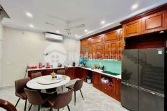 Nha phố bồ đề 6 tầng, ô tô vào nhà gân hô bô đê gân phô hông tiên an sinh đỉnh