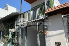 Bán nhà hẻm 1 thông ra hương lộ 2 bình trị đông, dt 2.7x7 chỉ 2.35 tỷ. lh0933459848.