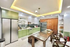 Bán nhà trần cung gần hoàng quốc việt,thoáng,gần phố,50m,5t,giá 5.35 tỷ.lh 0966866250