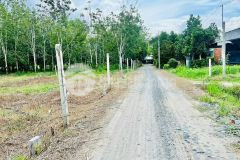 Em còn vài lô gần khu công nghiệp 240m2 giá 560 tr gọi ngay xem đất