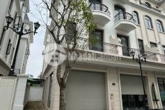 Chủ gửi bán gấp, shophuose sẻ khe hoàn thiện sao biển6 1xx 77m mặt 6,5m 5tầng chỉ 10tỷ 0963 292948