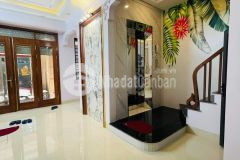 Hạt rẻ 8 tỷ nhà lô góc 10 mét ra ô tô phân lô quân đội thang máy