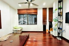 Bán nhà tại phố giảng võ, dt 24m2, 6 tầng,mặt tiền 4.1m giá 4.3 tỉ nhà view khách sạn thoáng vĩn