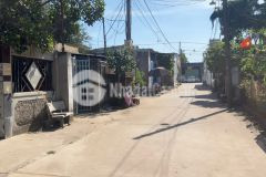 Nhà biên nhận riêng, ngay chợ kp7, dt 531m, đường betong 5m thông, buôn bán tốt