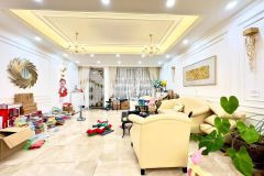 Hiếm,bán nhà nguyễn khánh toàn,cầu giấy,50m,4t,giá 9.9tỷ, ô tô tránh, lh 0966866250