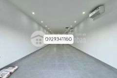 Nhà 3 tầng mới xây xong trống suốt có điều hoà hoà xuân