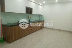 Nhà nằm mặt chợ, kinh doanh sầm uất phố thái thịnh, đống đa. 0911554873.