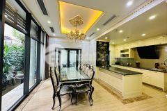 Bán nhà bt dịch vọng. cầu giấy. ô tô, kinh doanh. dt 269m2. mt 16m. 5 tầng. giá 75,9 tỷ.