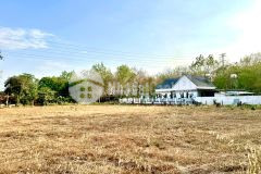 Kẹt tiền cần bán 2000m2 ở thị xã bình long giá 335 triệu cách đường liên xã 100m lh 0937655266