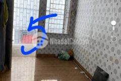 Tôi cần bán nhà ngõ đê trần khát chân, giá 3.65 tỷ, 30m2x5t, ở luôn