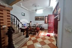 Hàng hiếm khu xã đàn ba bước ra các phố trung tâm.