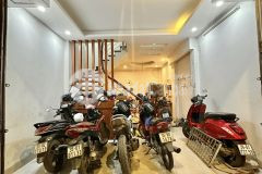 Bán nhà 5 tầng chính kinh thanh xuân, hai mặt thoáng, gần phố, nhà đẹp nhiều phòng.