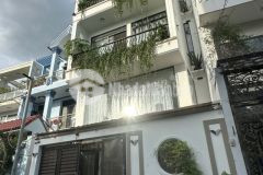 Ô tô ngủ trong nhà huỳnh tấn phát bình thuận q7 4 tâng 50m2 8.6 tỷ.