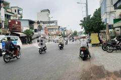 Mặt tiền lạc long quân, q11 4.4x20m, 3 tầng