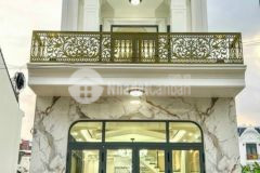 Chủ gửi bá.n nhà mới 100 1 trệt 2 lầu rất đẹp, cách công viên bờ kè công viên chỉ 30m, mát mẻ