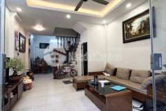 Bán gấp nhà xuân la, vài chục bước ra phố, lô góc, dt 48m2, nhỉnh 6tỷ.