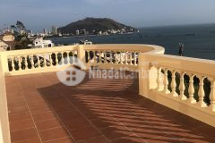 Cho thuê dinh thự đồi sứ view toàn cảnh bãi trước paroma