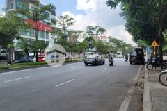 Nhà mặt đường cổ linh 65m x 4 tầng kinh doanh, lô góc, giá gấp 15 tỷ 6