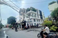 Bán ngộp bank giảm mạnh 2.250tỷ chỉ còn 7.450tỷ, 68m2, lô góc 2 mặt tiền.