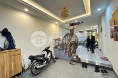 Bán nhà ngõ 47 lâm du, bồ đề, long biên, 47m2, 5 tầng, lô góc, ô tô, full đồ