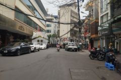 Mặt ngõ, vỉa hè, ô tô tránh, kinh doanh phố tôn đức thắng, đống đa. 0911554873.