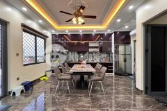 Bán nhà trần cung cầu giấy. nhà mới, thang máy, phân lô, ô tô 50m6t giá 12 tỷ