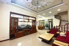 Bán nhà mai dịch cầu giấy dân xây, lô góc, ô tô, ở sướng 55m6t nhỉnh 13 tỷ