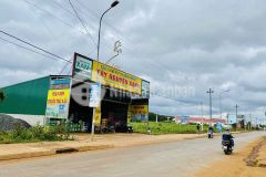 Em còn vài lô đất vị trí đẹp, khu dân cư đông đúc