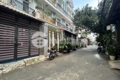 Nhà bán 2mt phạm văn bạch, p12 5 x 18m, cấp 4 giá 8 tỷ tl