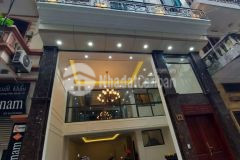 Bán nhà phân lô phố hoàng quốc việt ô tô tránh sát phố 60m2 12,5 tỷ.