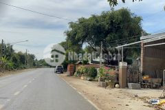 Đất mặt tiền 42m thông thẳng kcn giá 600triệu sang tên ngay.