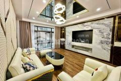 Bán tòa văn phòng 100m8t ngõ 68 cầu giấy lô góc, ô tô, cho thuê 100trtháng giá 32 tỷ