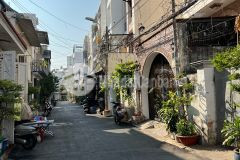 Bán nhà 5 tầng, ngã tư hàng xanh, bình thạnh, 4x8m, 4.xxtỷ, nhà mới ở ngay.