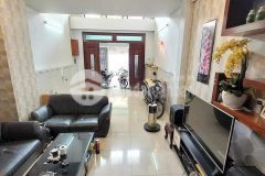 Cần bán nhà tân phú, 72m2, đường 6m, thoại ngọc hầu, 3 tầng, 7.x tỷ lh0946885739