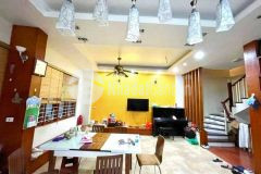 Nhà hoàng quốc việt lô góc, ô tô, ngõ thông 55m5t nhỉnh 12 tỷ