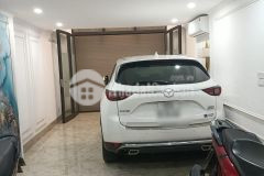 Nhỉnh 6 tỷ tại cầu giấy 7 chỗ vào nhà 40m2 chậm là không còn.