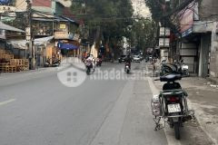 Bán nhà đê la thành, siêu ngõ 10m, sát phố, 30m2, chỉ 5.x tỷ