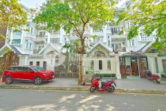 Siêu vip biệt thự 8x19m 3 lầu sân thượng.phú thuận. q7