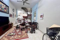 Bán nhà mới 4 tầng tặng nội thất phố hoàng văn thái thanh xuân, phân lô, ô tô đỗ cửa.