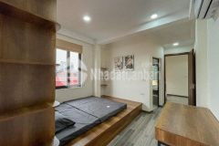 Tòa căn hộ dịch vụ cao cấp tại phố lạc long quân lô góc ô tô tránh 7 tầng thang máy 11 phòng