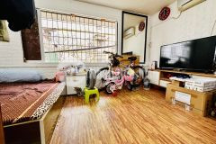 Bán gấp căn hộ tập thể trung tự, đống đa, dt 60m2, 3 ngu đep, ô tô tránh đỗ