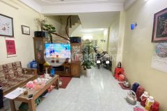 Bán nhà đường trường chinh thanh xuân lô goc gân phô, 60m2,4t