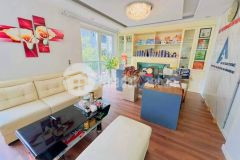 Bán nhà ngõ 106 hoàng quốc việt gần phố, ô tô, về ở luôn 65m4t nhỉnh 14 tỷ