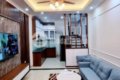 Bán nhà hoàng hoa thám 36m, ba đình, 5 tầng, nhà đẹp, ô tô đỗ cửa. giá 5,6 tỷ