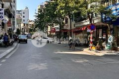 Bán gấp nhà phố yên lạc, ô tô tránh, kinh doanhdt 70m2, 6tầng, mt 5m, 17tỷ